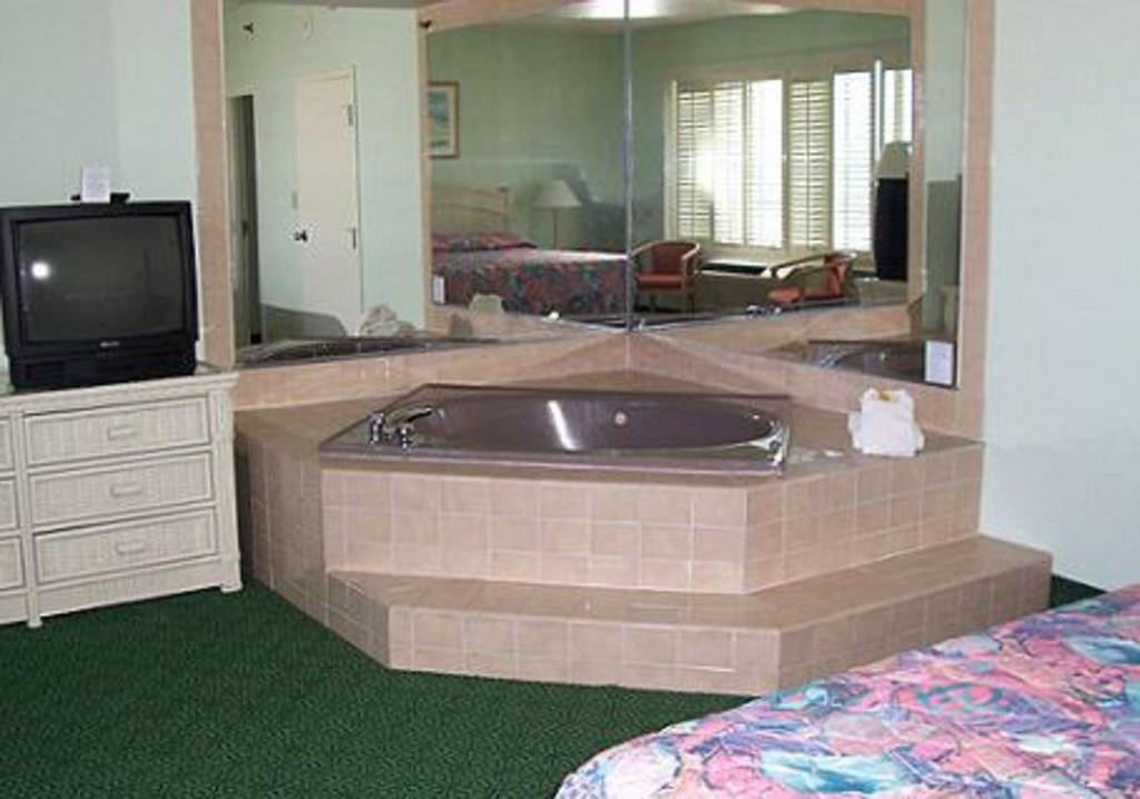 Baymont By Wyndham Virginia Beach Oceanfront Номер фото